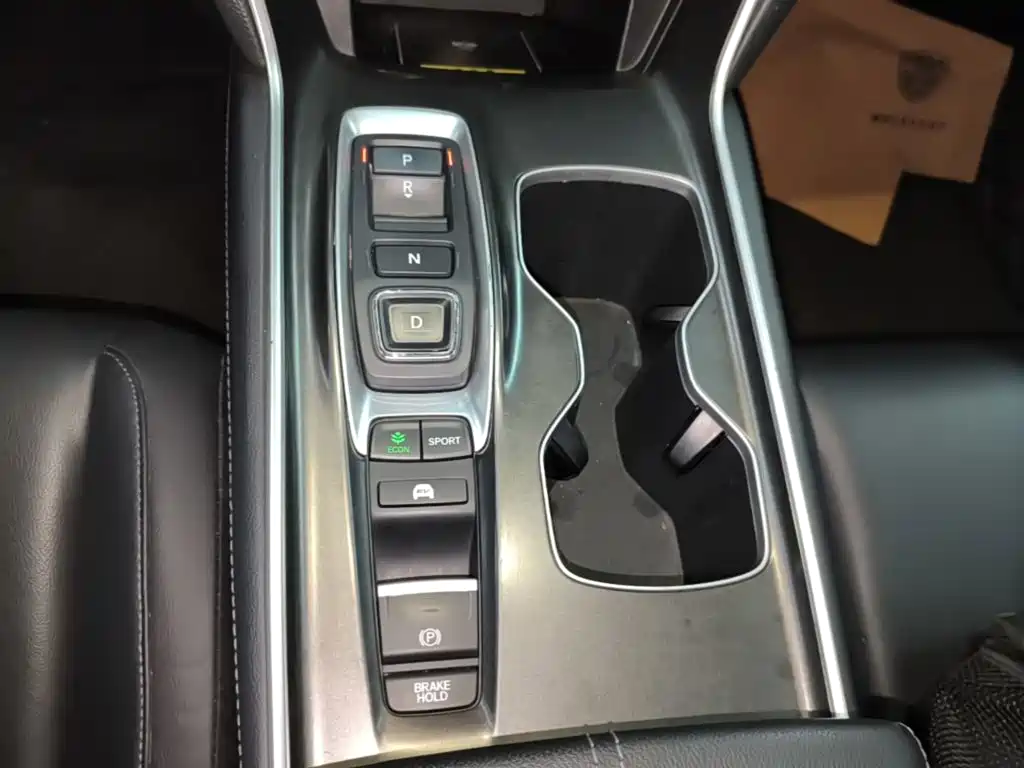 Honda Accord — фото 14