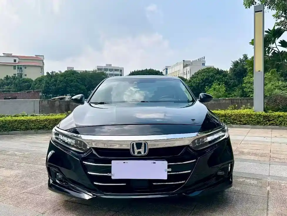 Honda Accord — фото 3