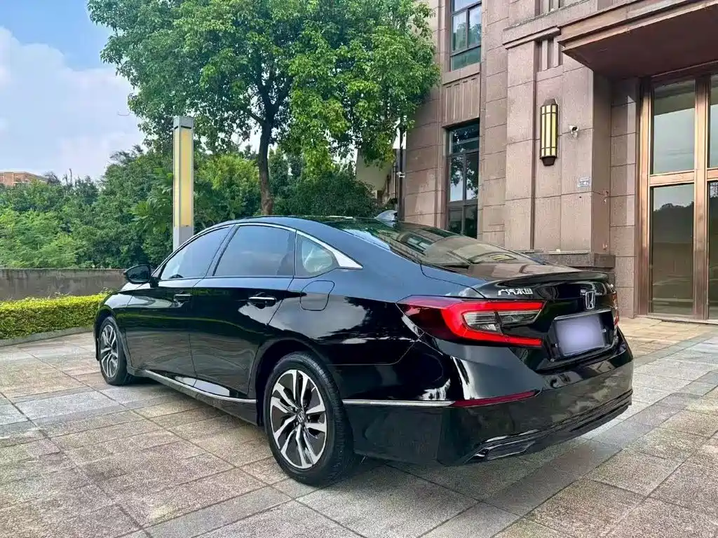 Honda Accord — фото 5