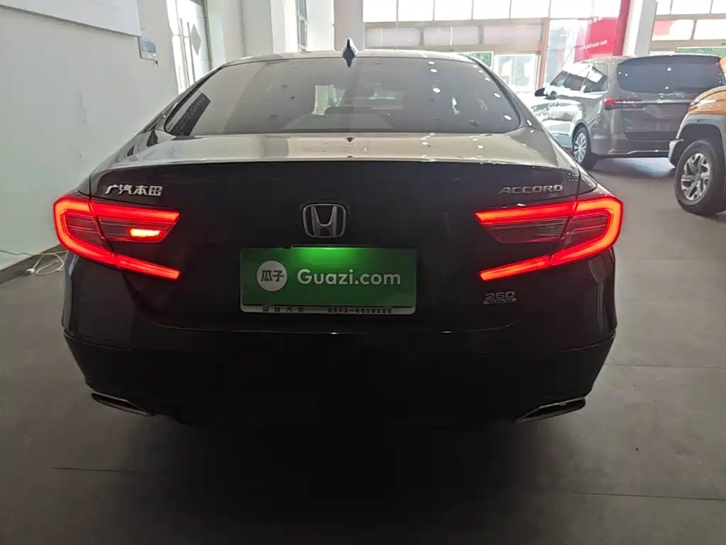 Honda Accord — фото 6