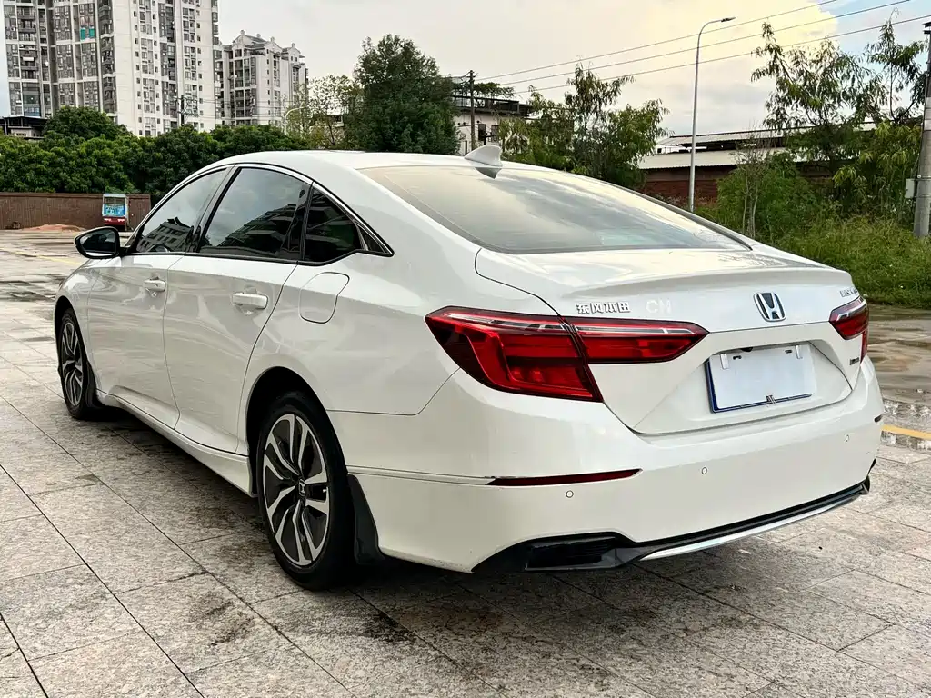 Honda Inspire — фото 9