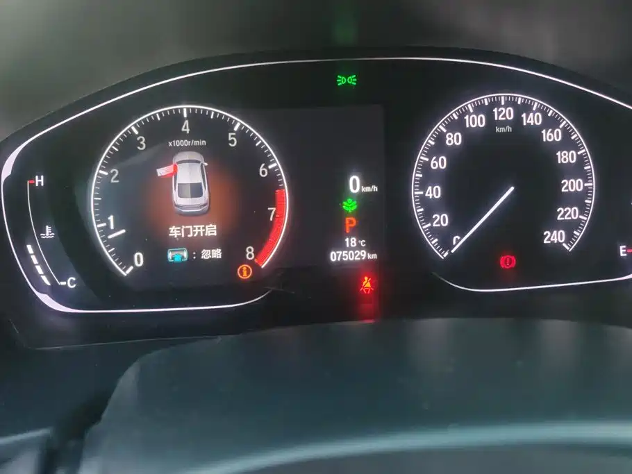 Honda Accord — фото 14