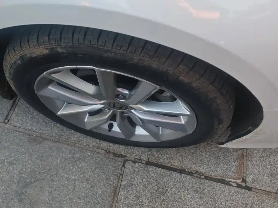 Honda Accord — фото 6