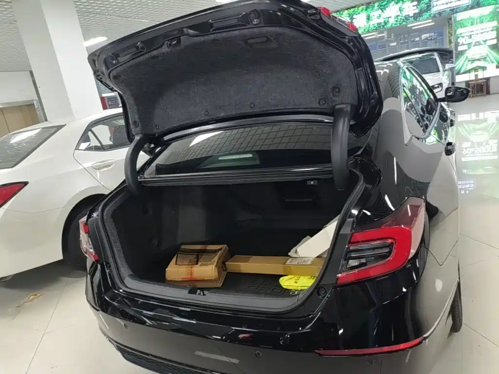 Honda Accord — фото 19