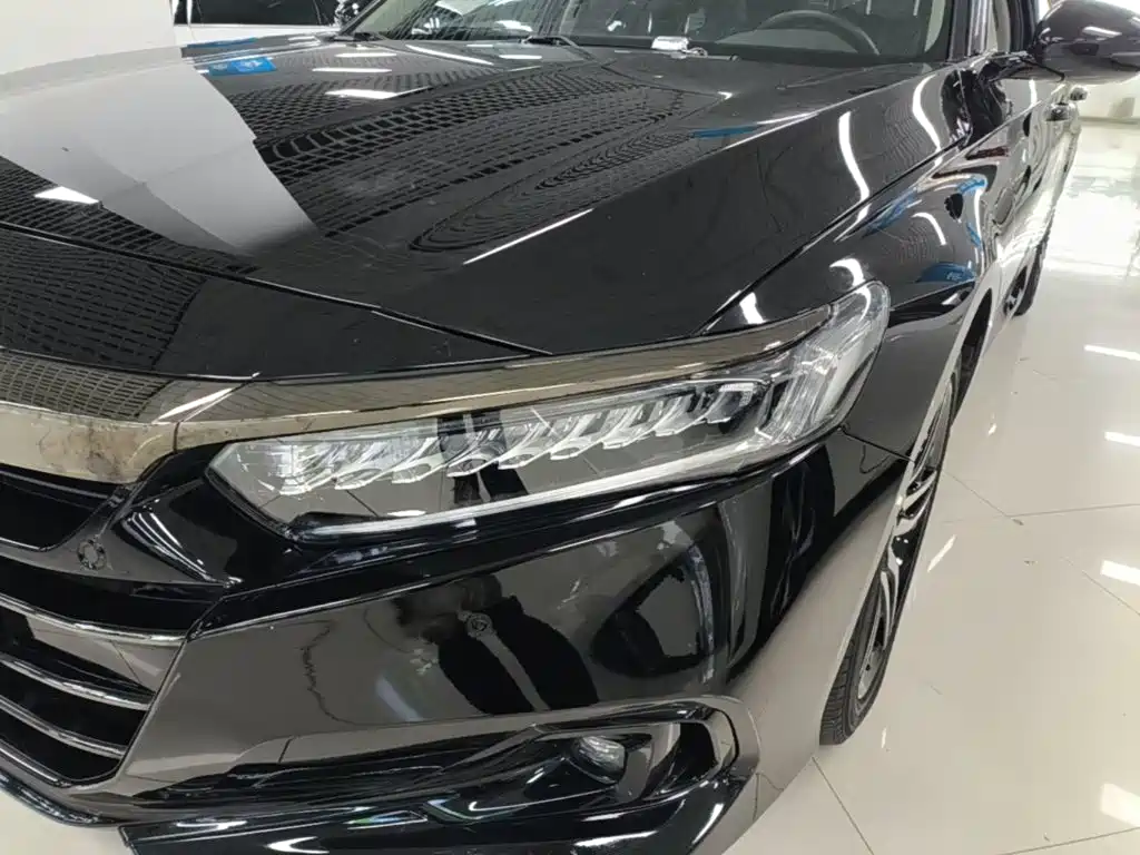 Honda Accord — фото 24