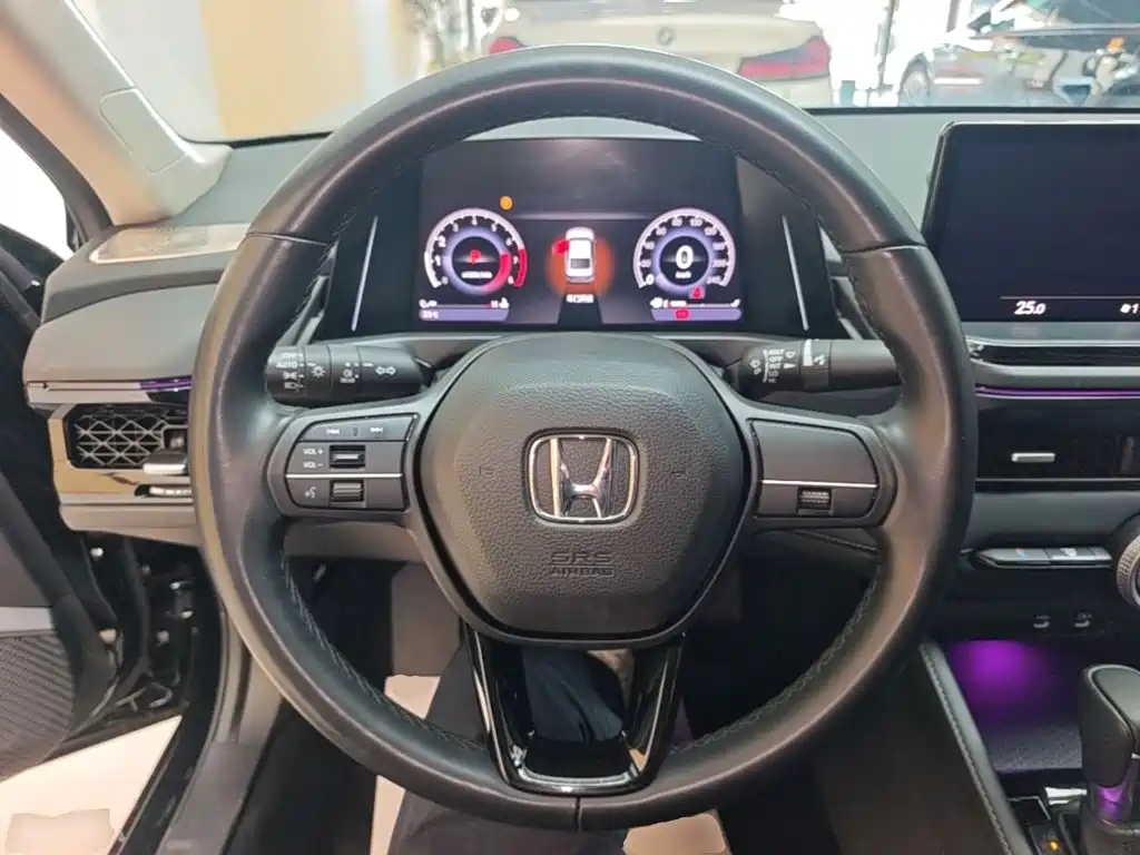 Honda Inspire — фото 11