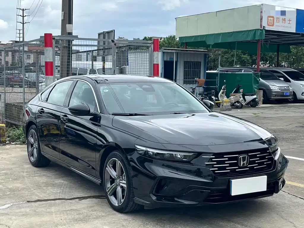 Honda Accord — фото 3