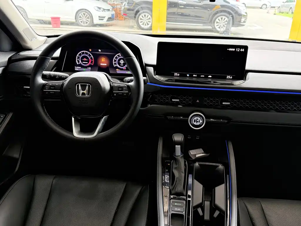 Honda Accord — фото 3