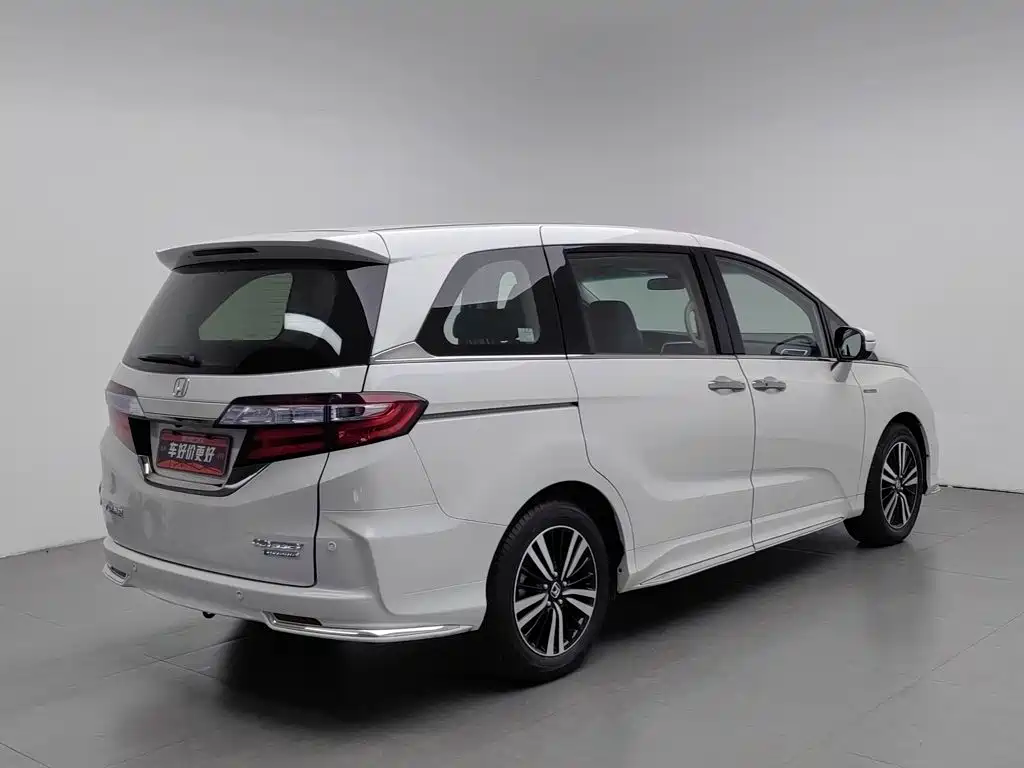 Honda Odyssey — фото 2