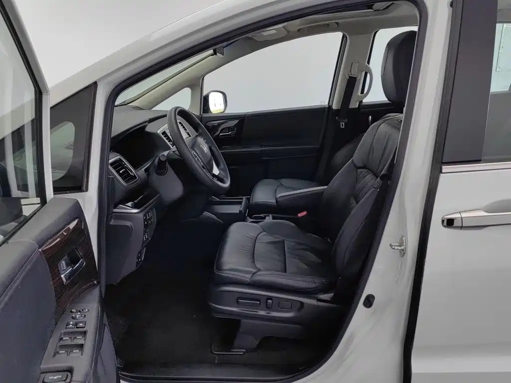 Honda Odyssey — фото 10