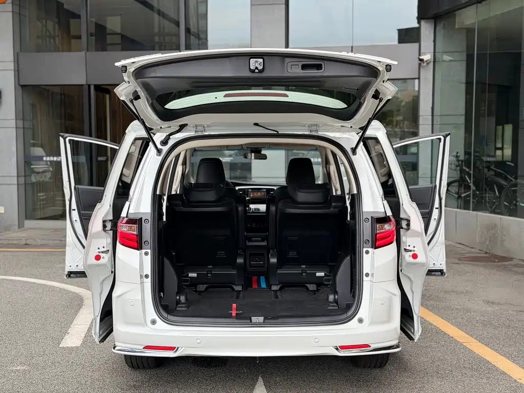 Honda Odyssey — фото 15