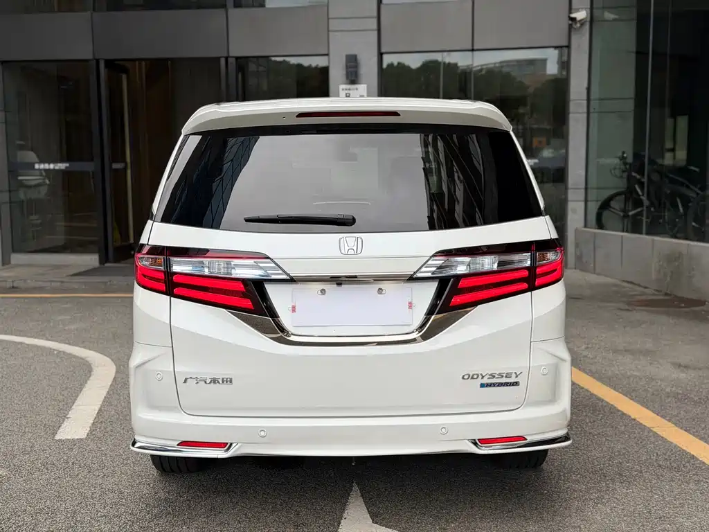 Honda Odyssey — фото 18