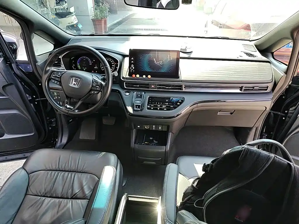 Honda Odyssey — фото 10