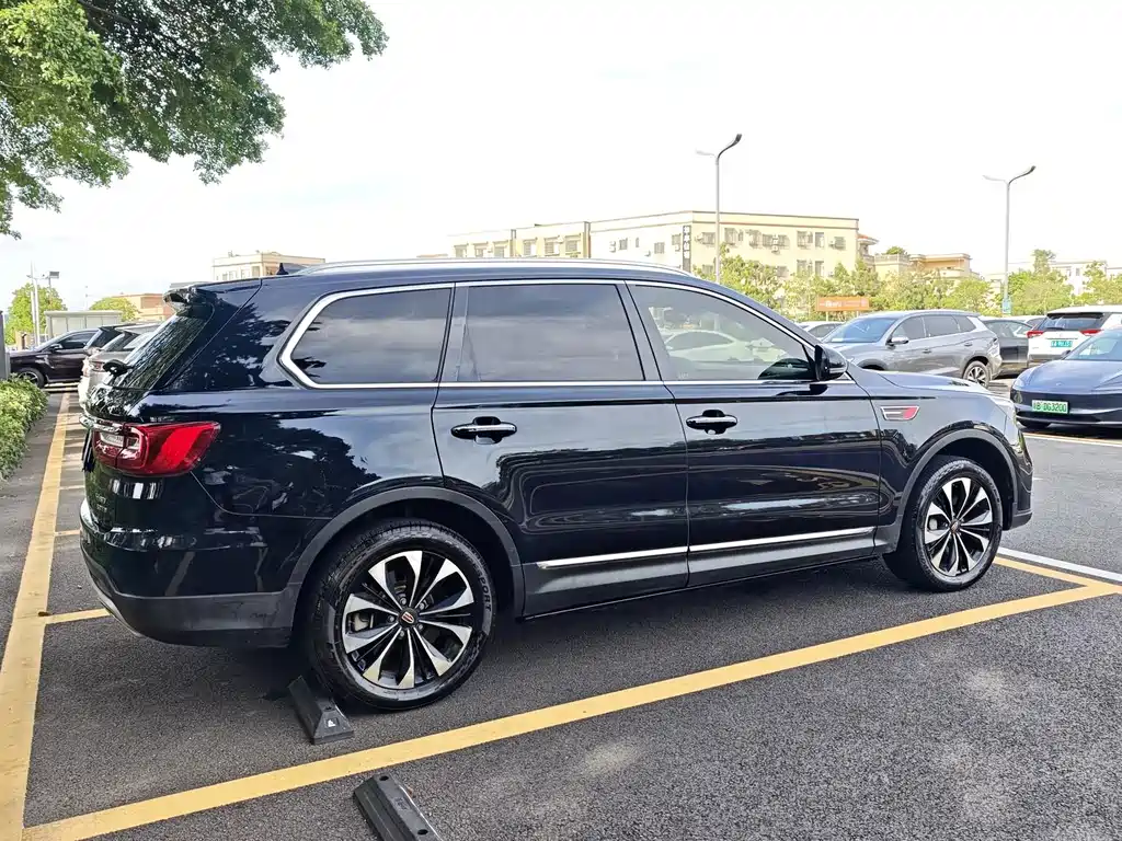 Hongqi Hongqi HS7 — фото 22