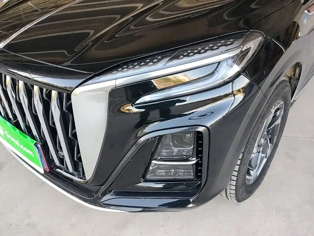 Hongqi Hongqi HS3 — фото 24