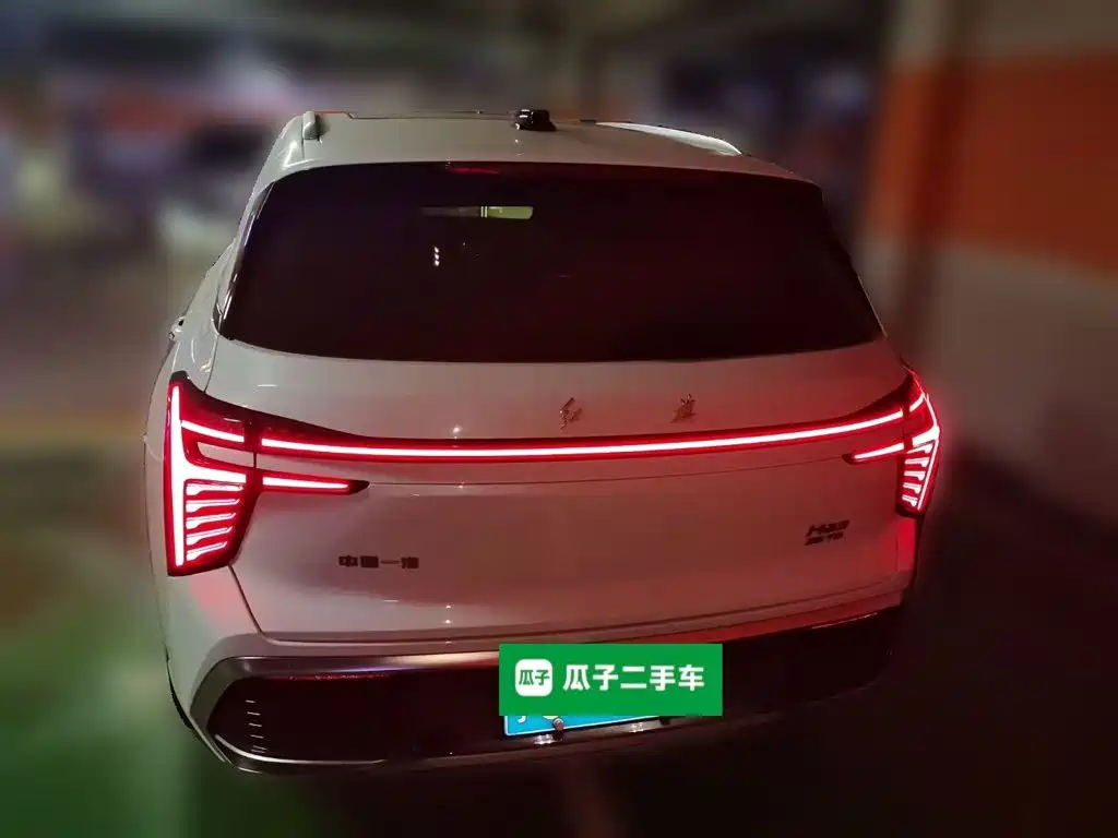 Hongqi Hongqi HS3 — фото 3