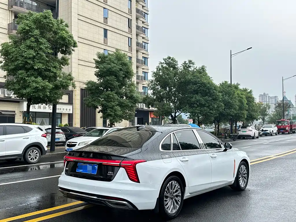 Hongqi Hongqi H5 — фото 17