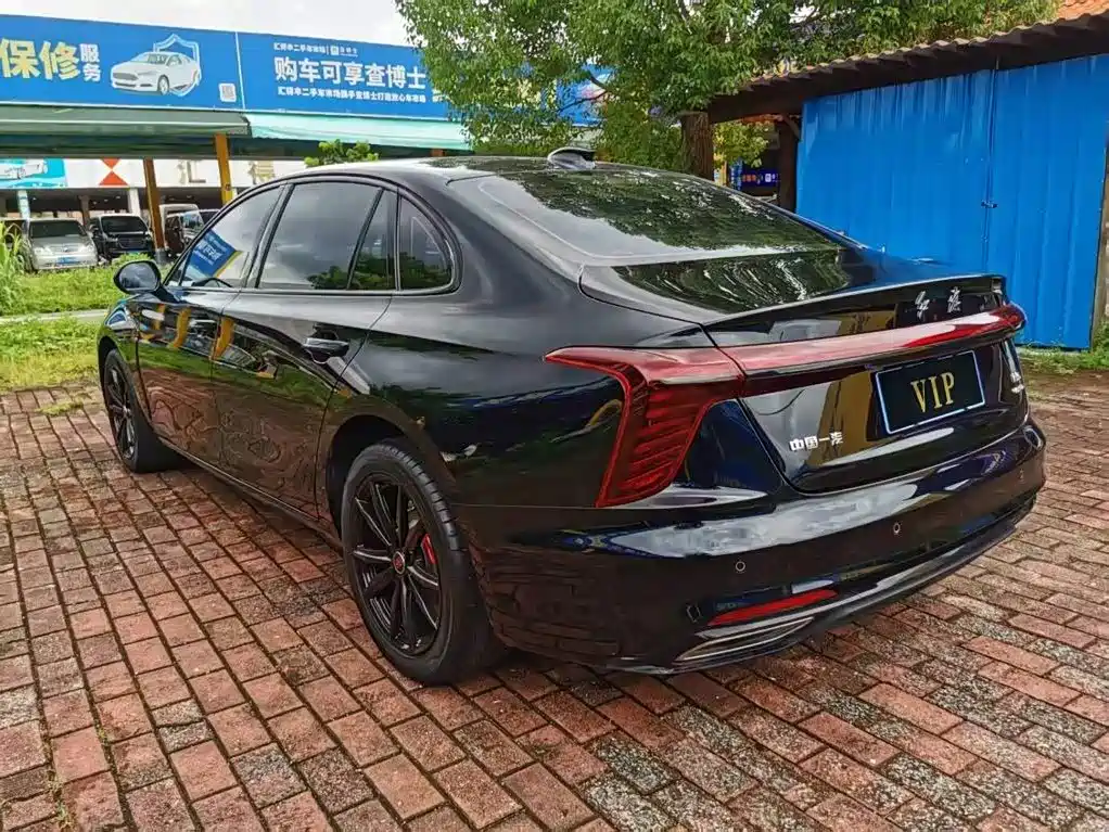 Hongqi Hongqi H5 — фото 11