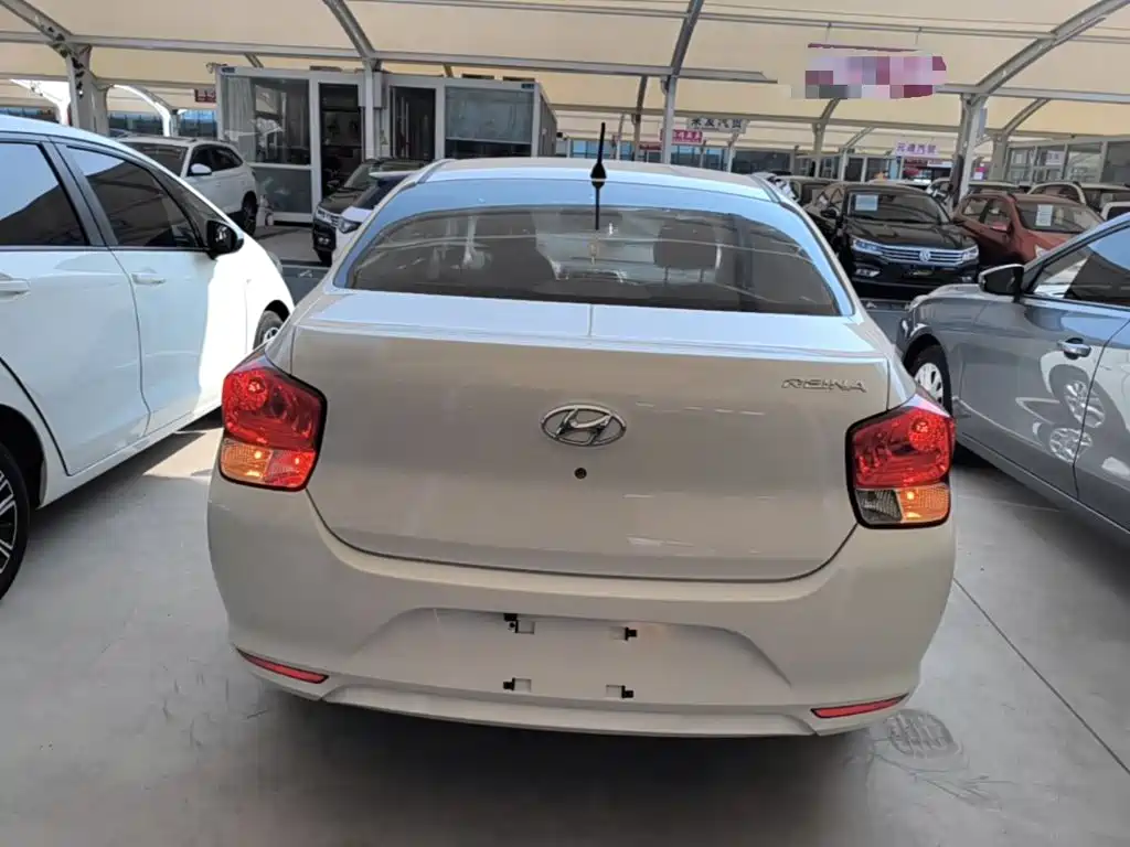 Hyundai Verna — фото 6