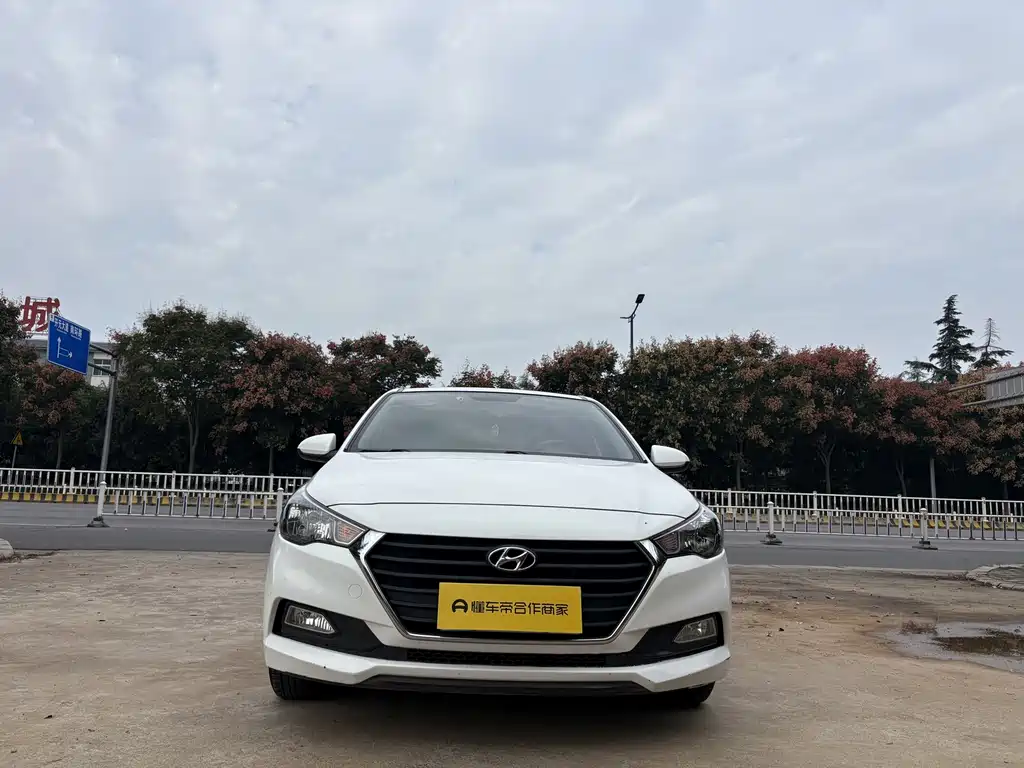 Hyundai Verna — фото 8