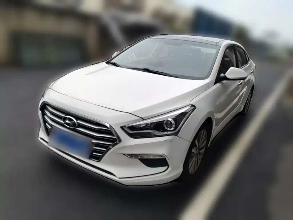 Hyundai Mistra — фото 3