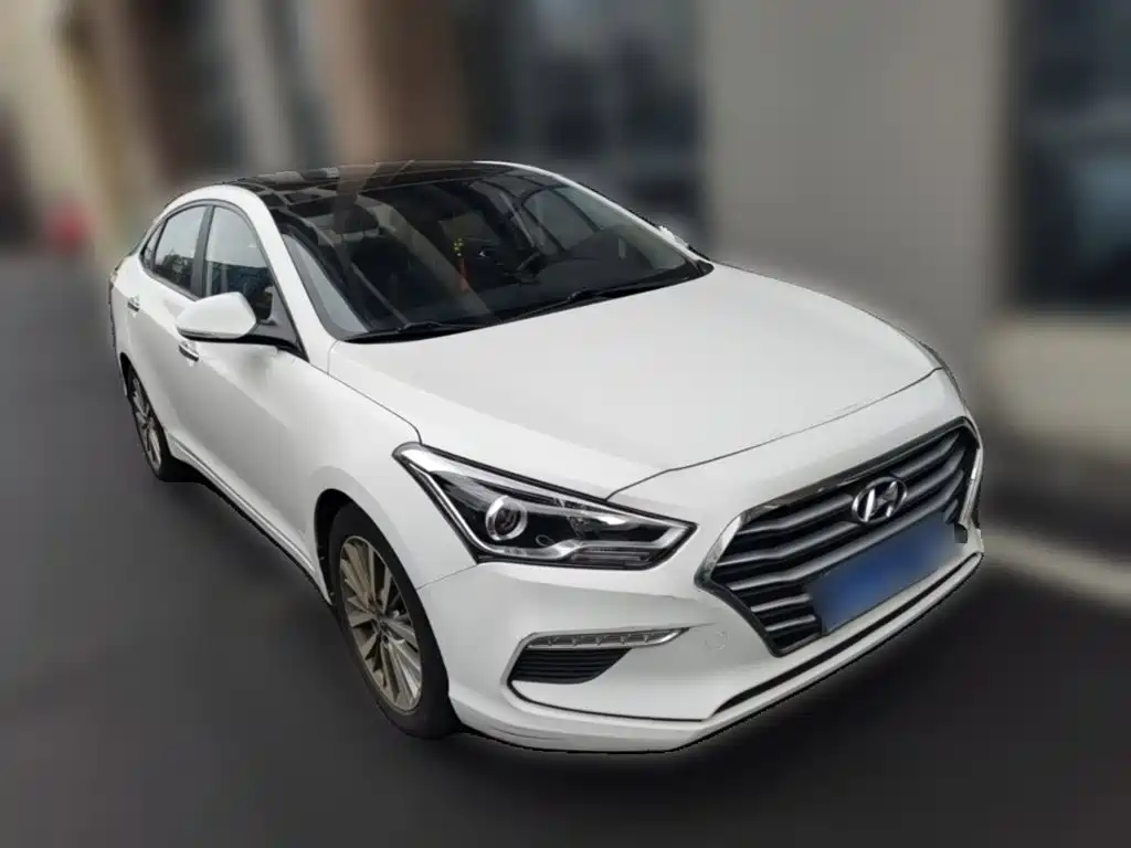 Hyundai Mistra — фото 6