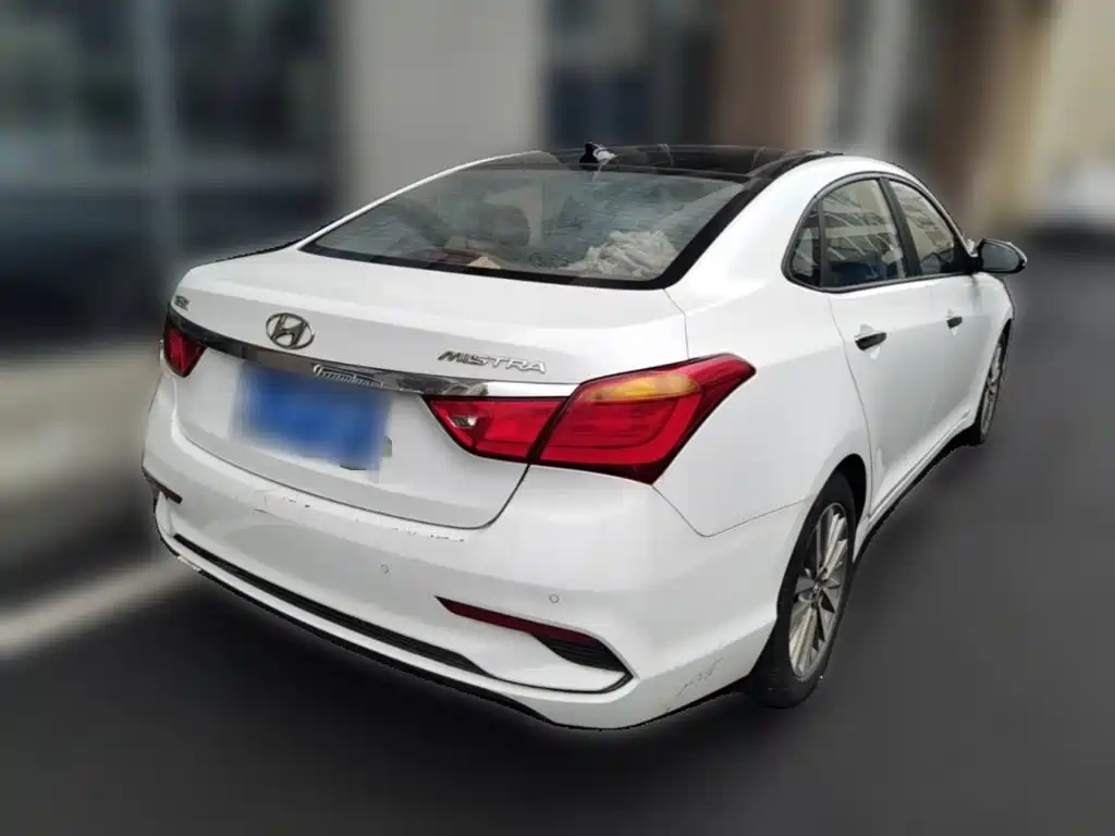 Hyundai Mistra — фото 10
