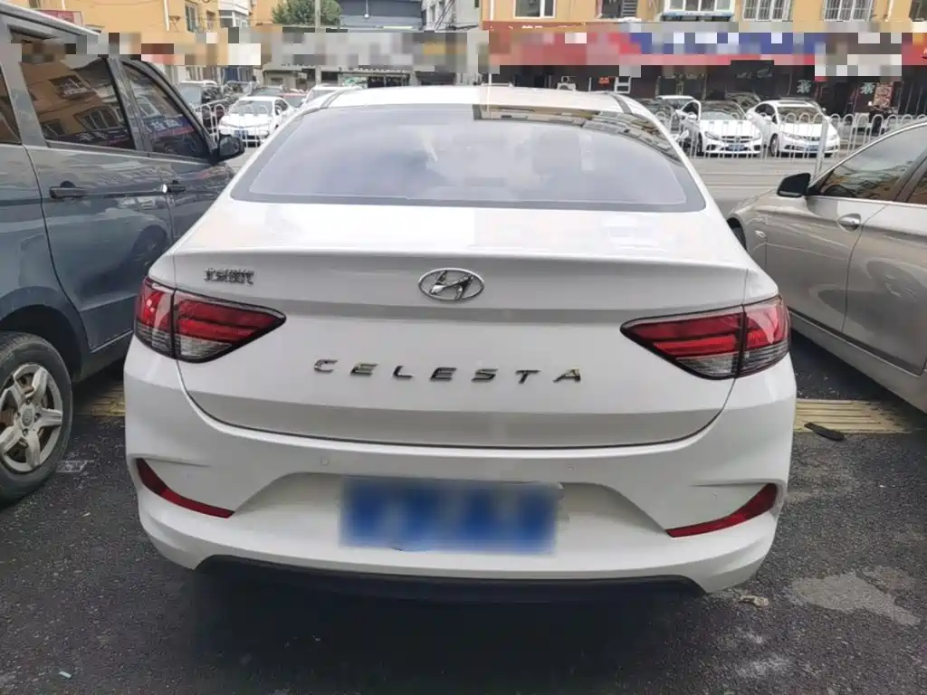 Hyundai Elantra — фото 6