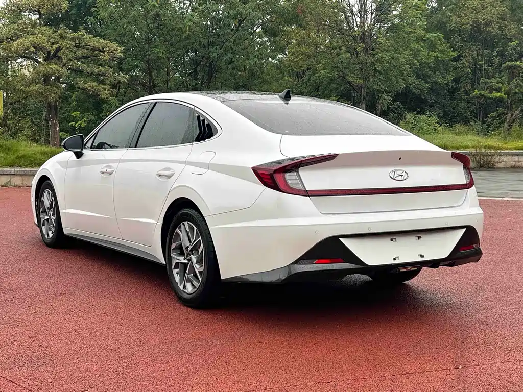 Hyundai Sonata — фото 4