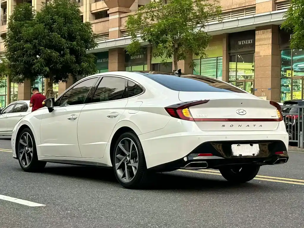 Hyundai Sonata — фото 6