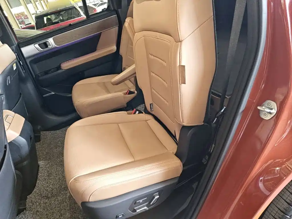 Hyundai Santa Fe — фото 17