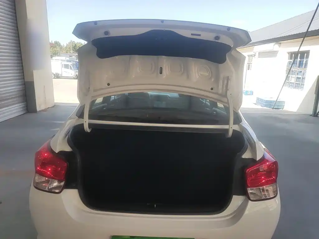 Hyundai Verna — фото 19