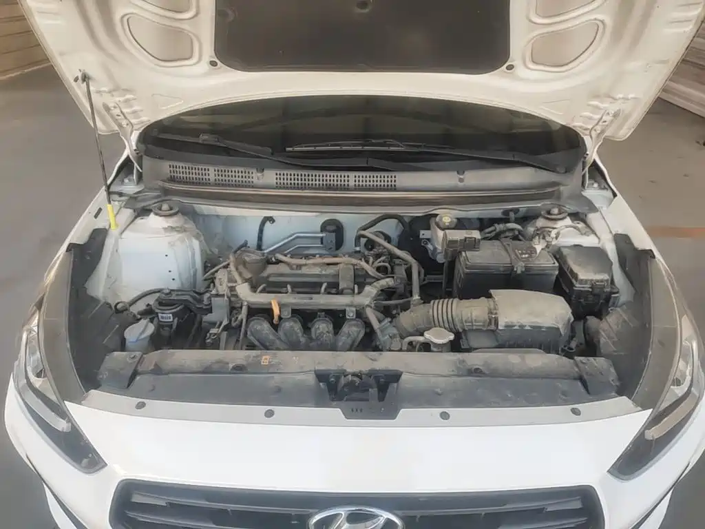 Hyundai Verna — фото 20
