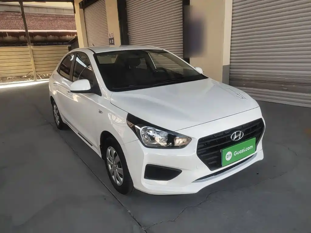 Hyundai Verna — фото 4