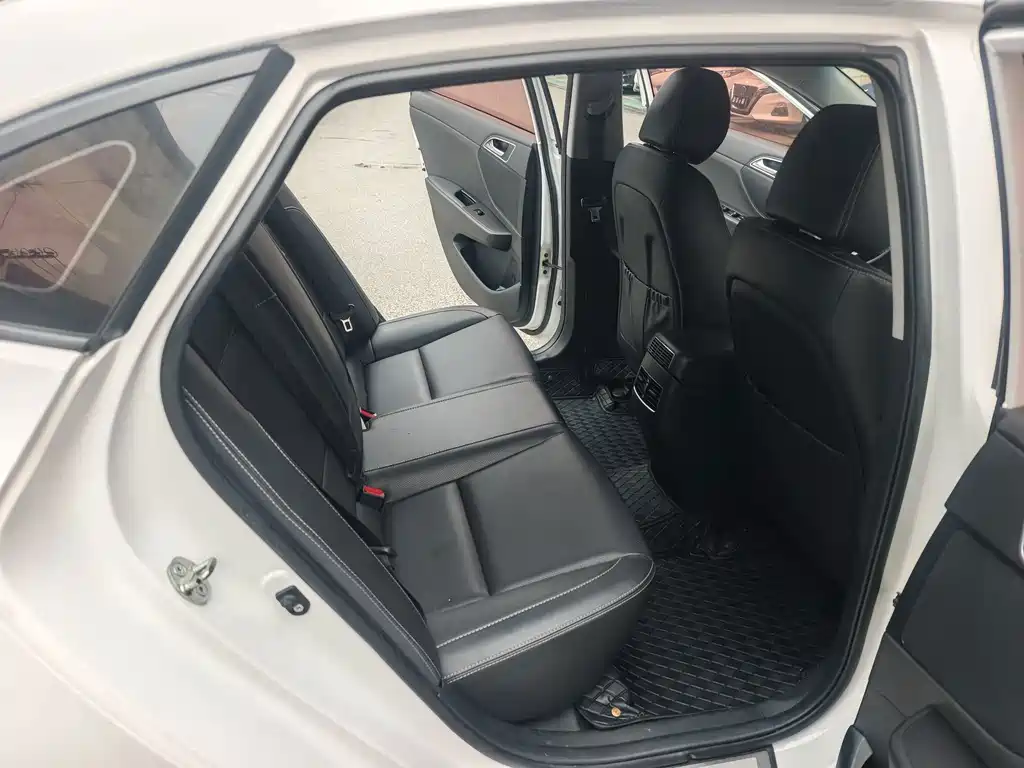 Hyundai Mistra — фото 11