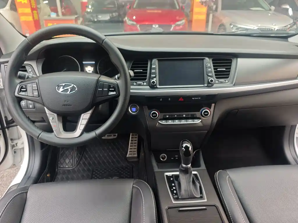 Hyundai Mistra — фото 13