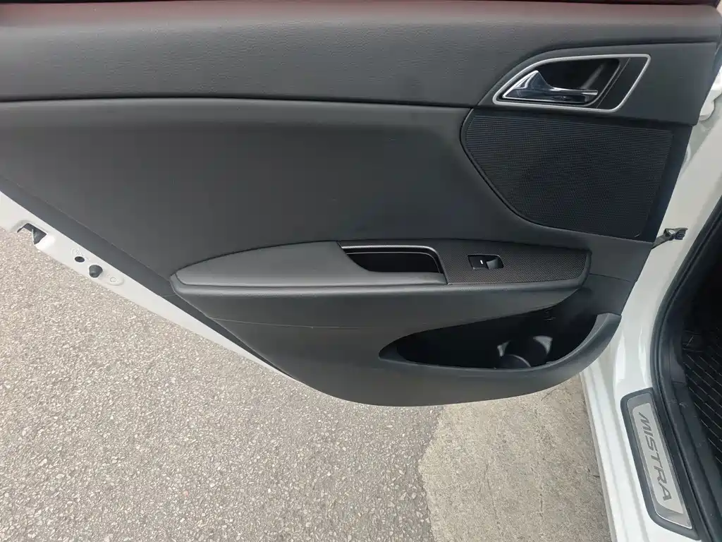 Hyundai Mistra — фото 20