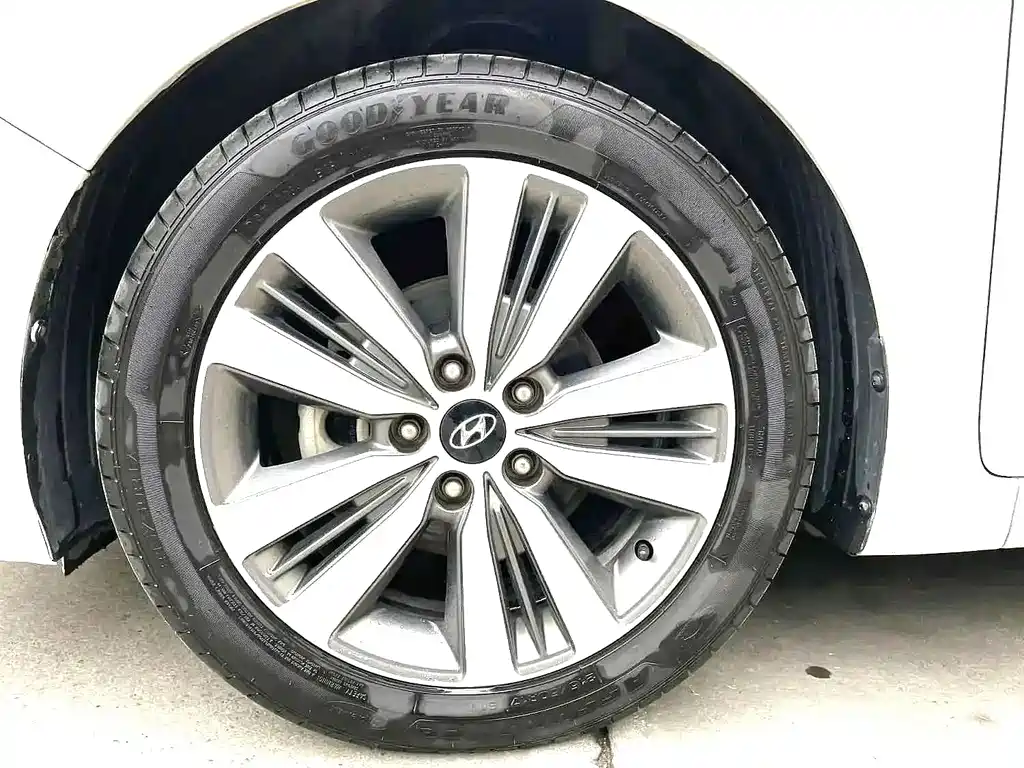 Hyundai Mistra — фото 14