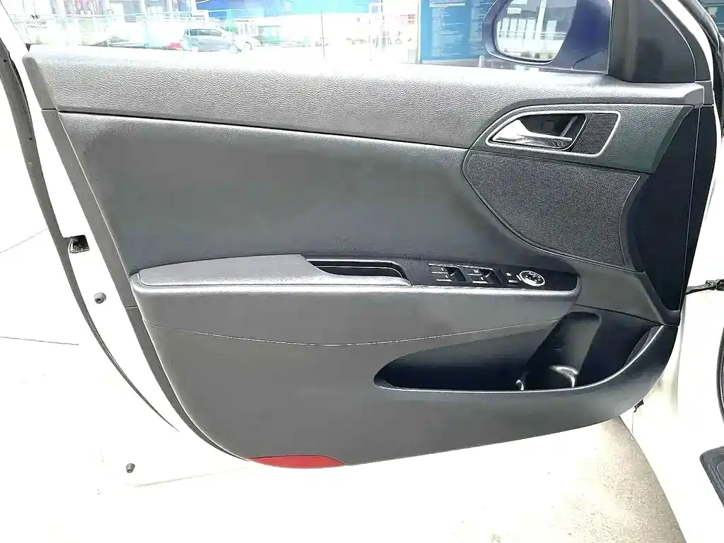 Hyundai Mistra — фото 17