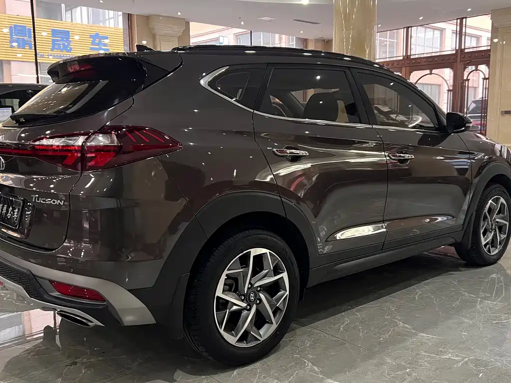 Hyundai Tucson — фото 5