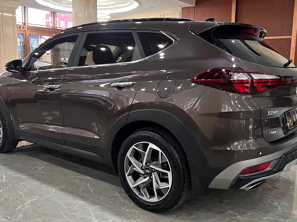 Hyundai Tucson — фото 7