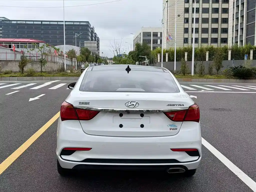 Hyundai Mistra — фото 8