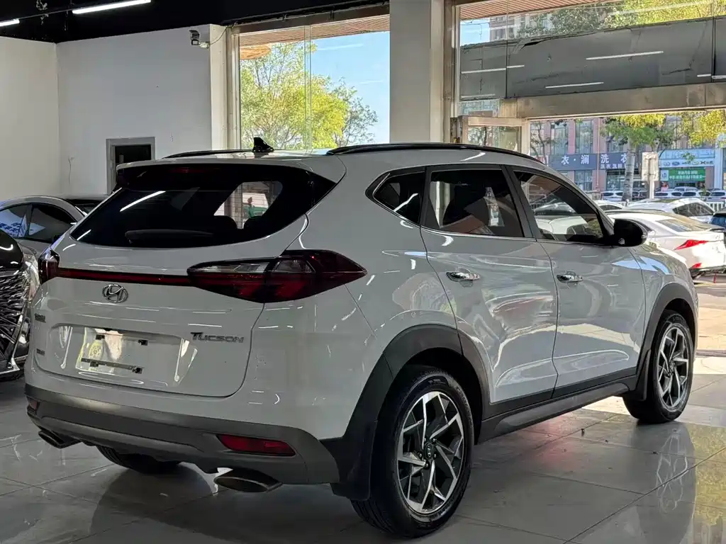 Hyundai Tucson — фото 6