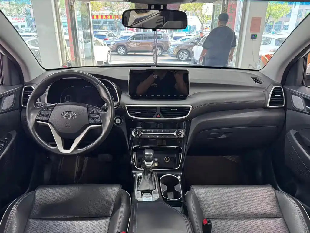 Hyundai Tucson — фото 9