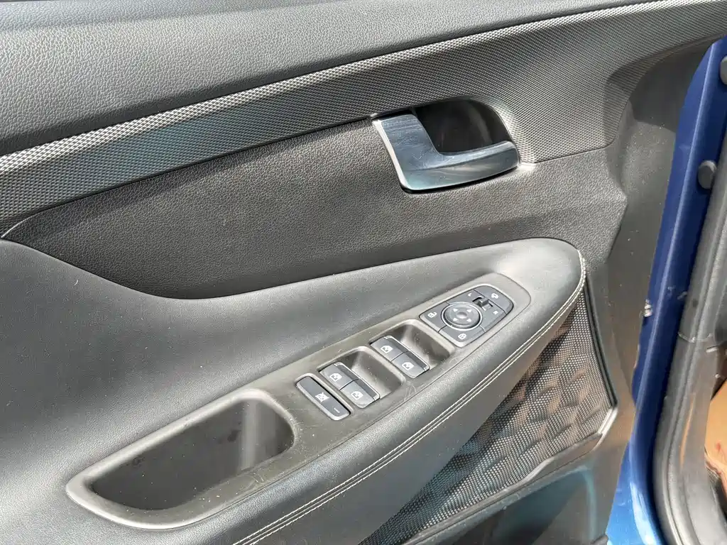 Hyundai Santa Fe — фото 13