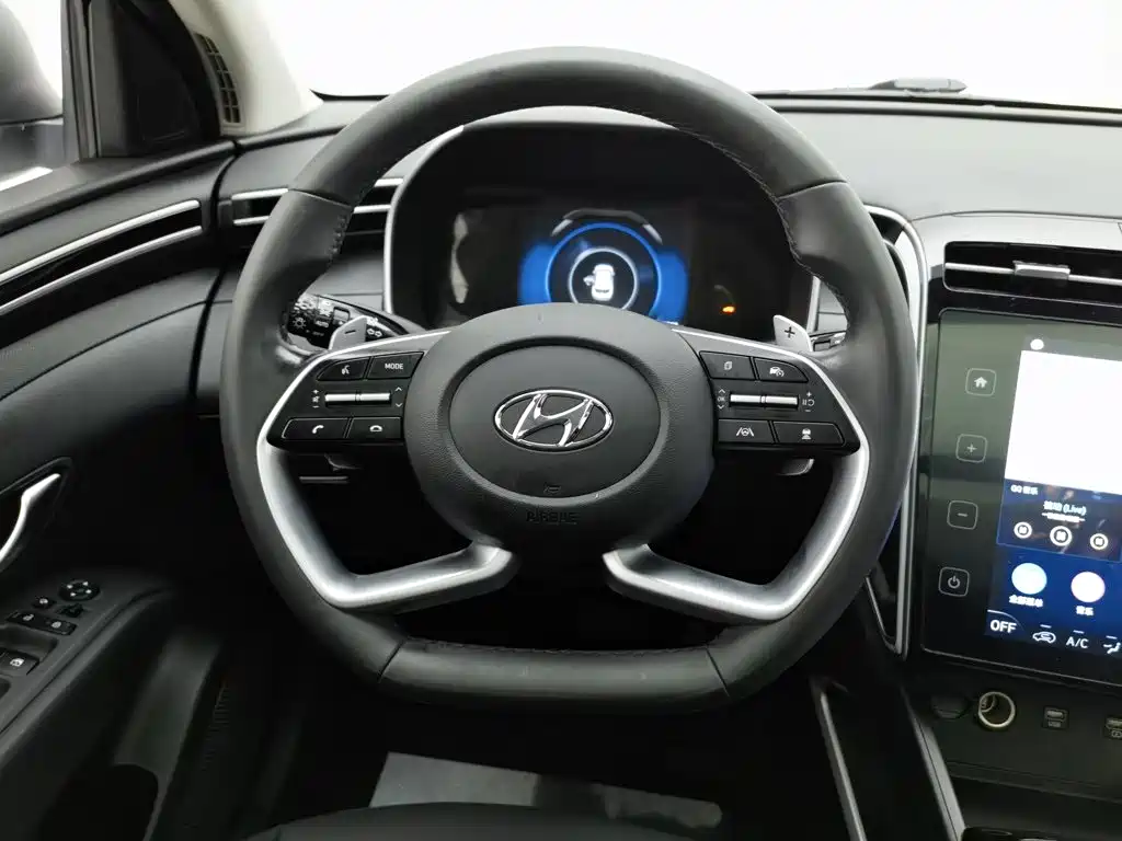 Hyundai Tucson — фото 11