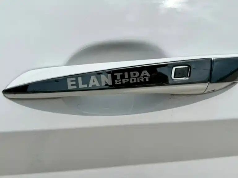 Hyundai Elantra — фото 8