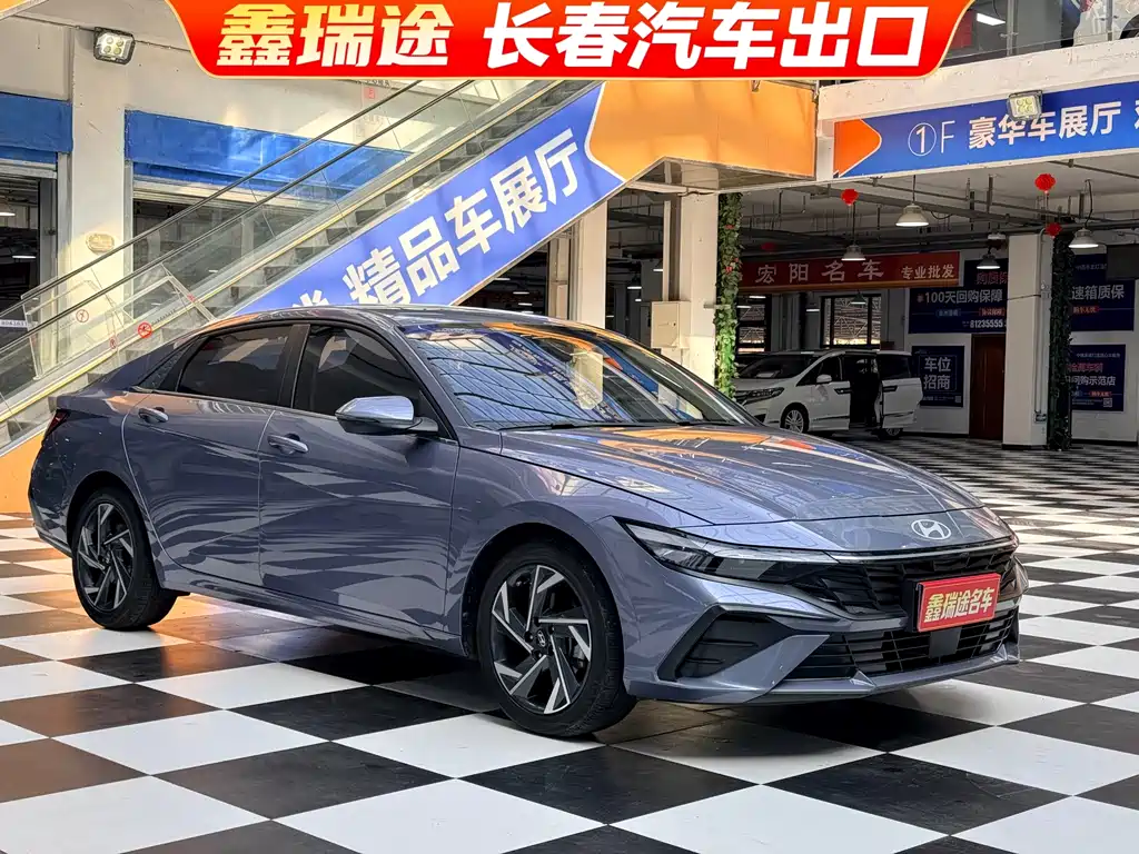 Hyundai Elantra — фото 3