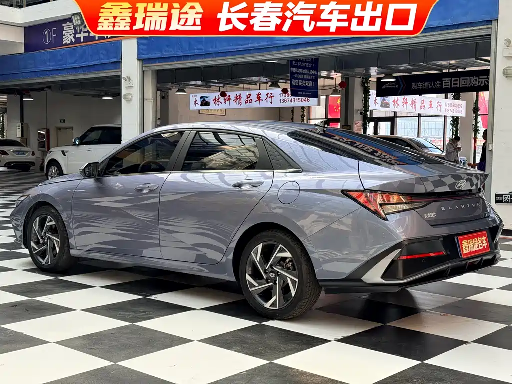 Hyundai Elantra — фото 4