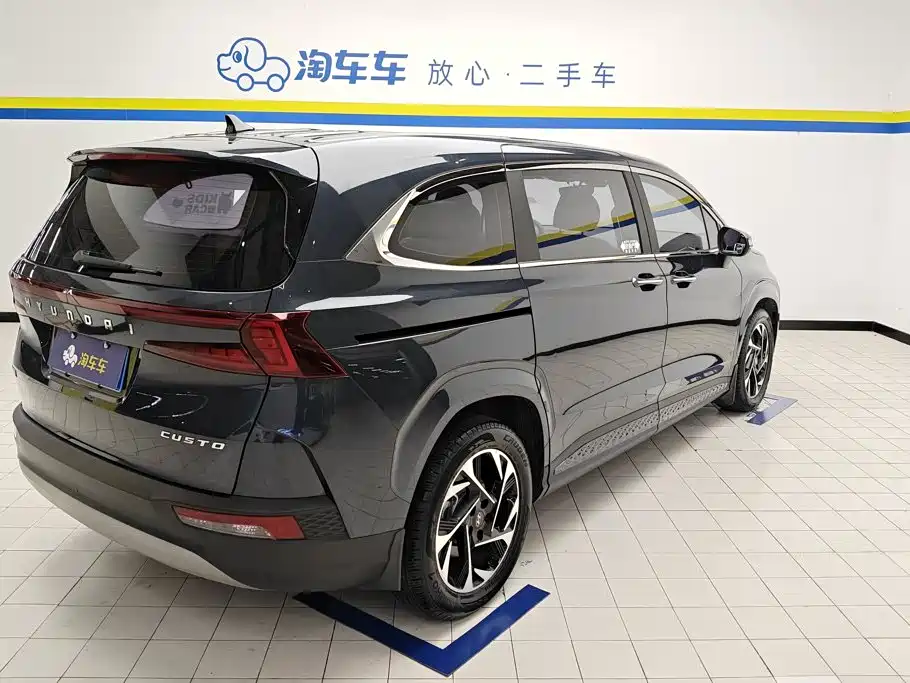 Hyundai Custo — фото 3